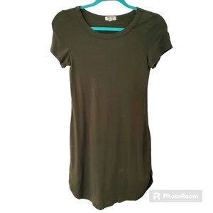 130. Heart & Hips Short Green T-Shirt Dress